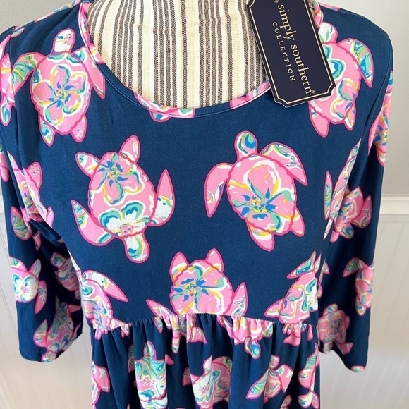 NWT Simply Southern Turtle Shirt Size Medium - Picture 2 of 6